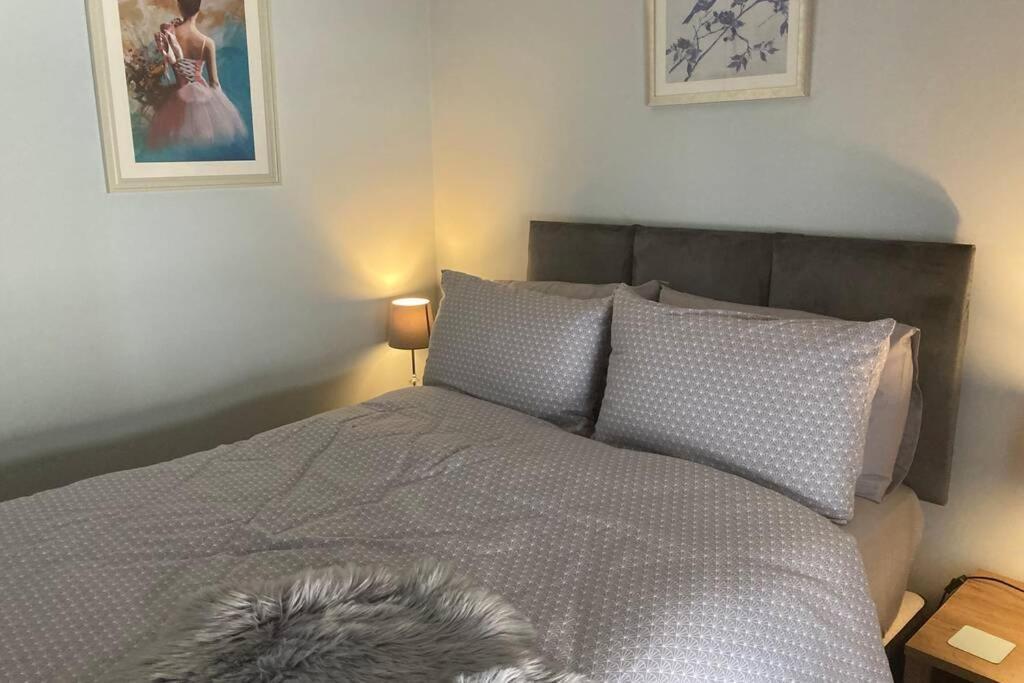 Boutique 2-Bed Town Centre Apartment Ballina  Zewnętrze zdjęcie